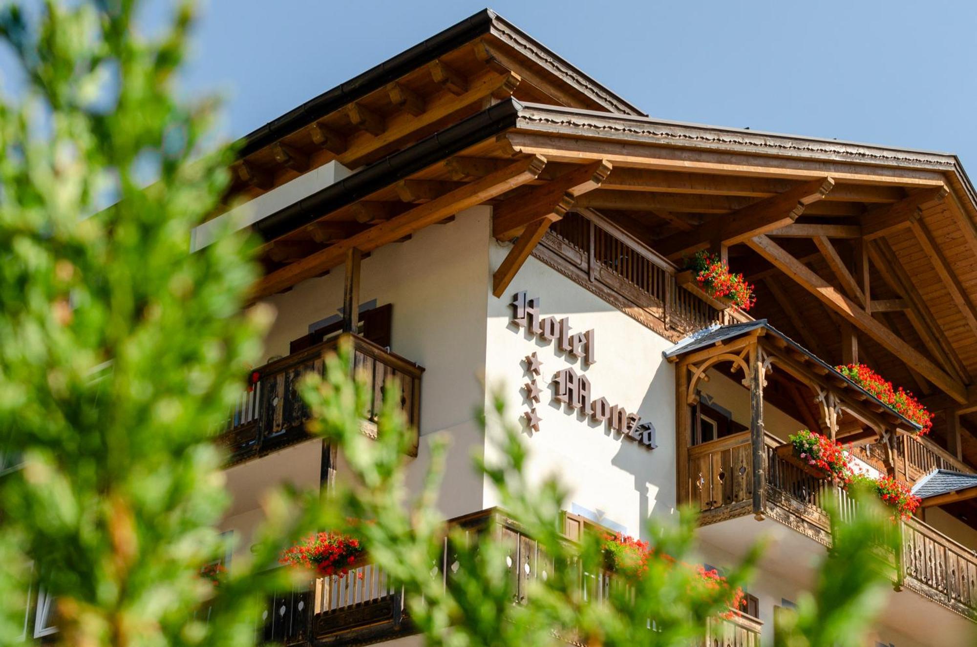 Hotel Monza Moena Esterno foto